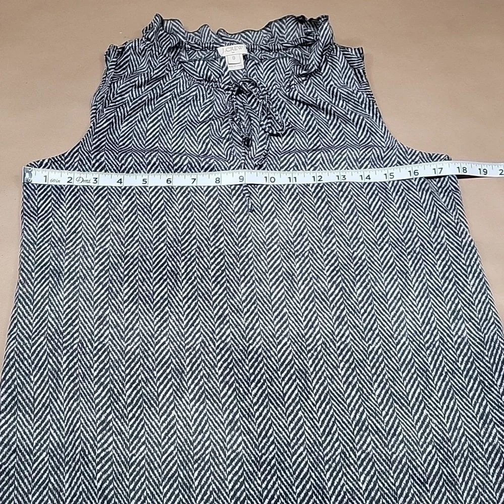 J. Crew Size 0 Gray Herringbone Pullover Blouse Top Sleeveless Ruffle Neck